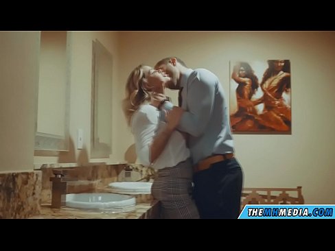 ❤️ جڏهن هڪ busty سنهري اوھان کي هڪ عوامي آرام روم ۾ seduces تي sd.centr-klassiki.ru